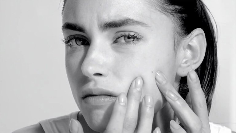 العناية بالبشرة