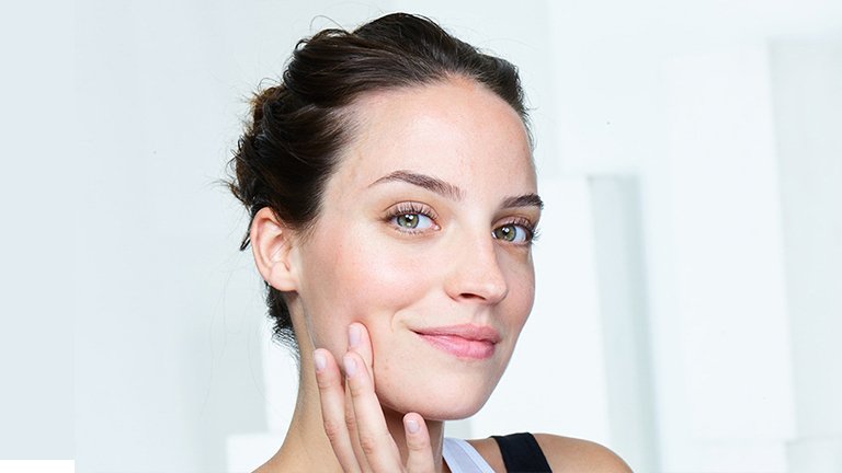 العناية بالبشرة